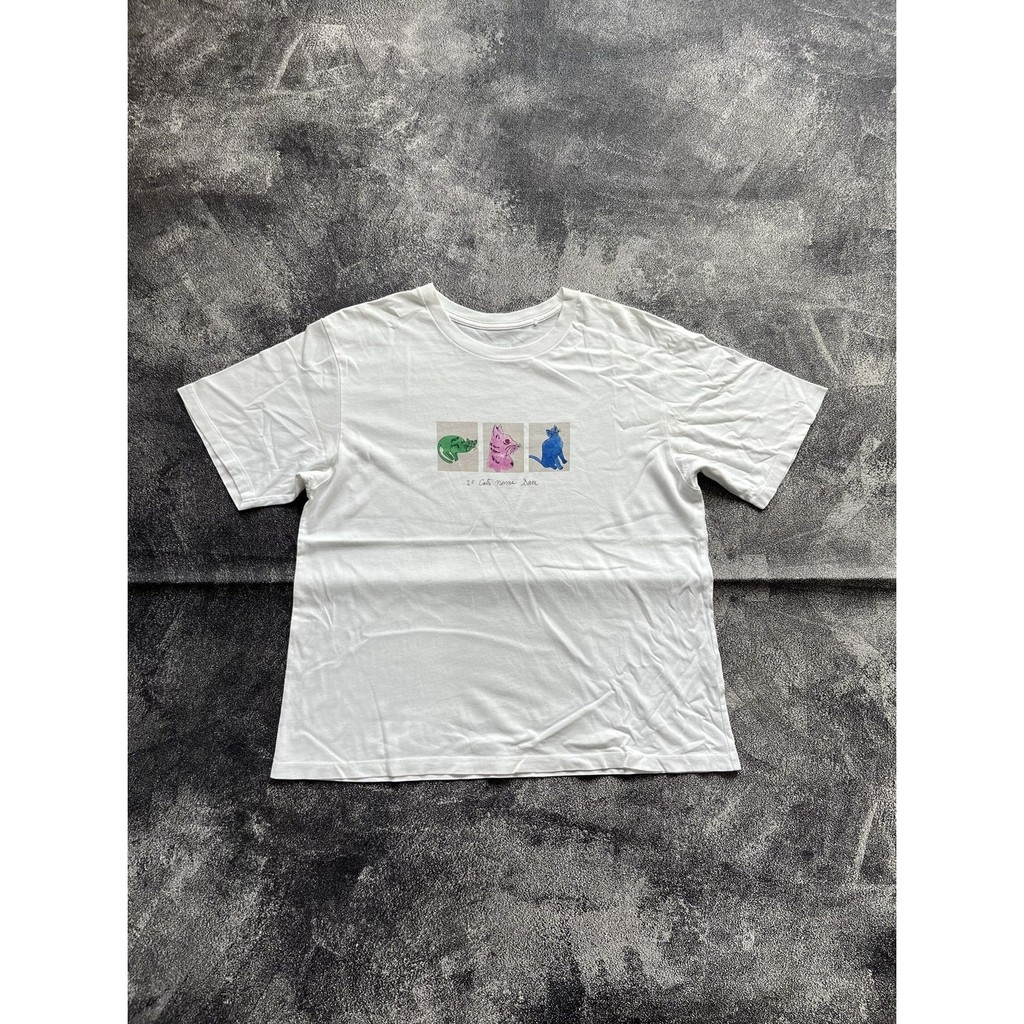 Tshirt Uniqlo UT x Andy Warhol 25 Cat Kaos Putih ukuran M