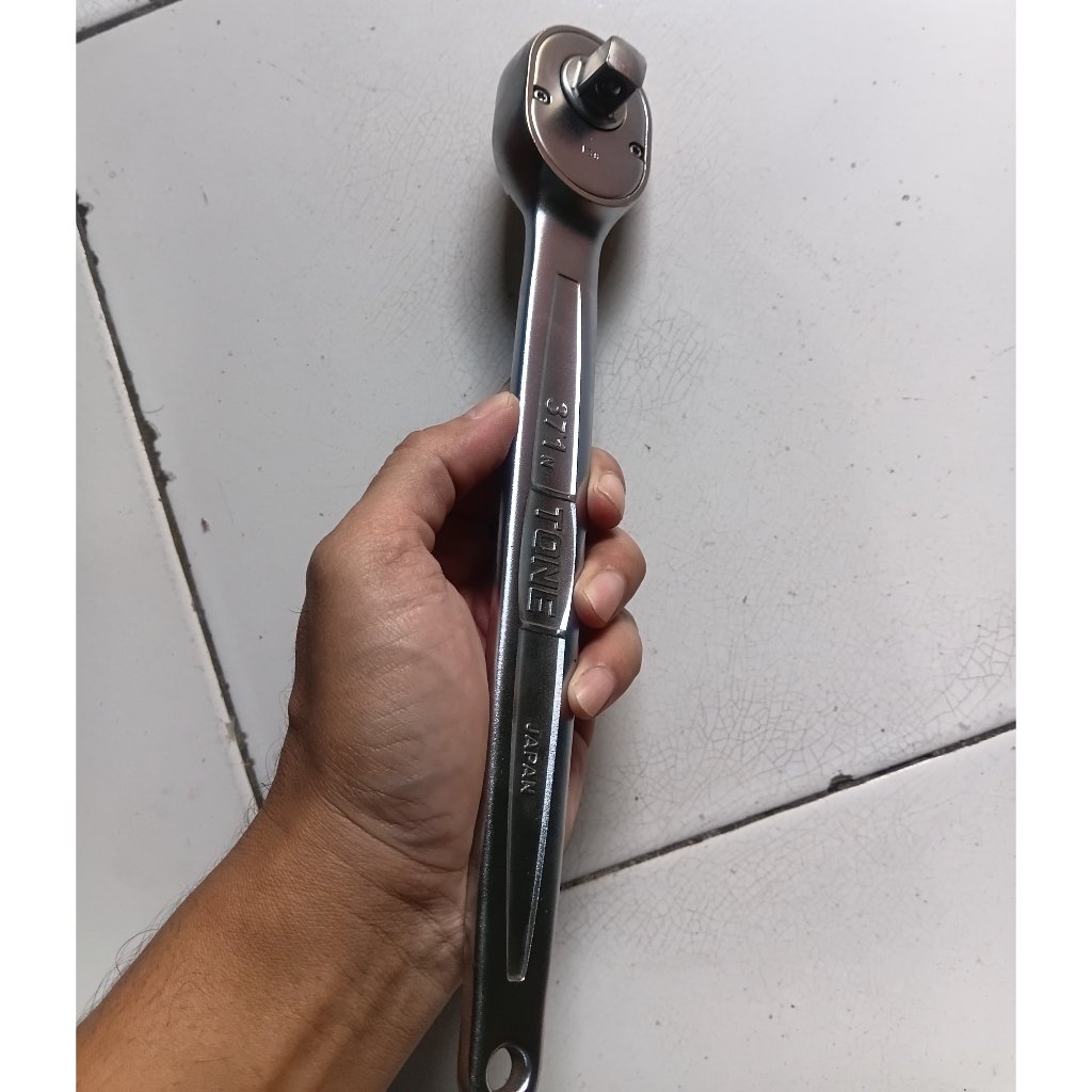 TONE Ratchet Handle 1/2"  Gagang Ratchet TONE 1/2 inch Code 371 N TONE JAPAN