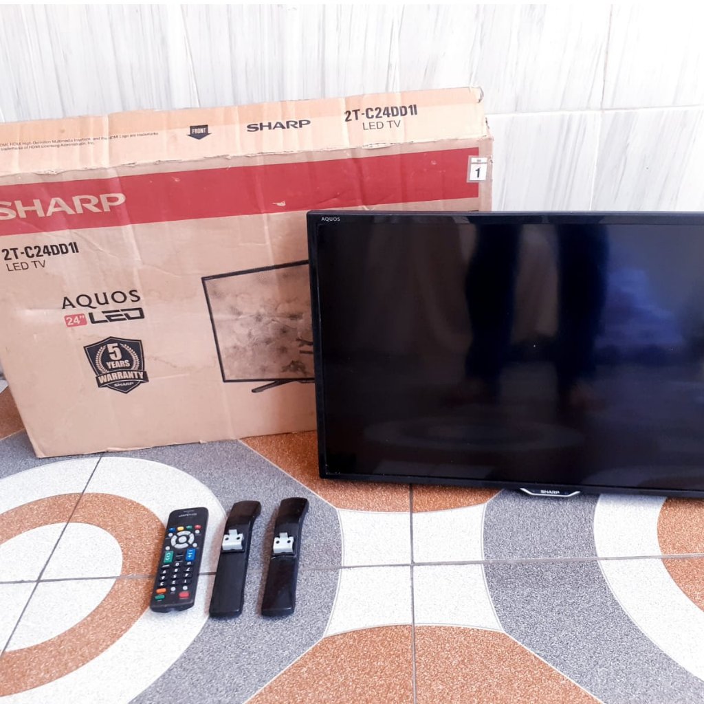 TV LED SHARP 24IN DIGITAL KONDISI NORMAL SECOND BUKAN BARRU