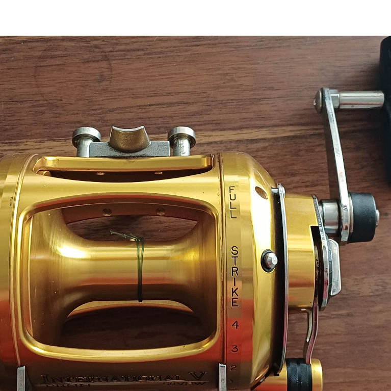 Reel trolling laut penn international 50 v sw handle kanan