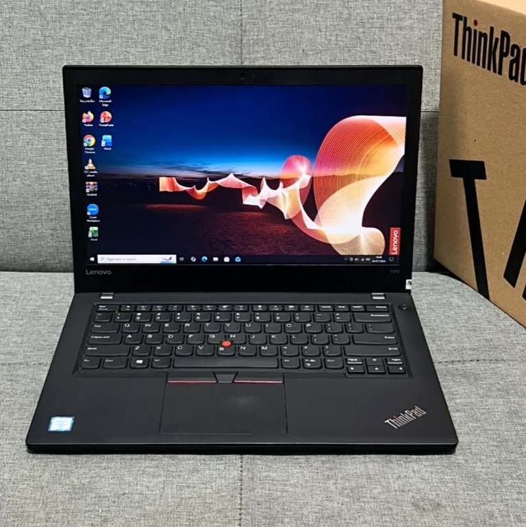 Lenovo Thinkpad T470/ Intel Core i5-6300U /RAM: 8 GB/ SSD: 256GB/HITAM