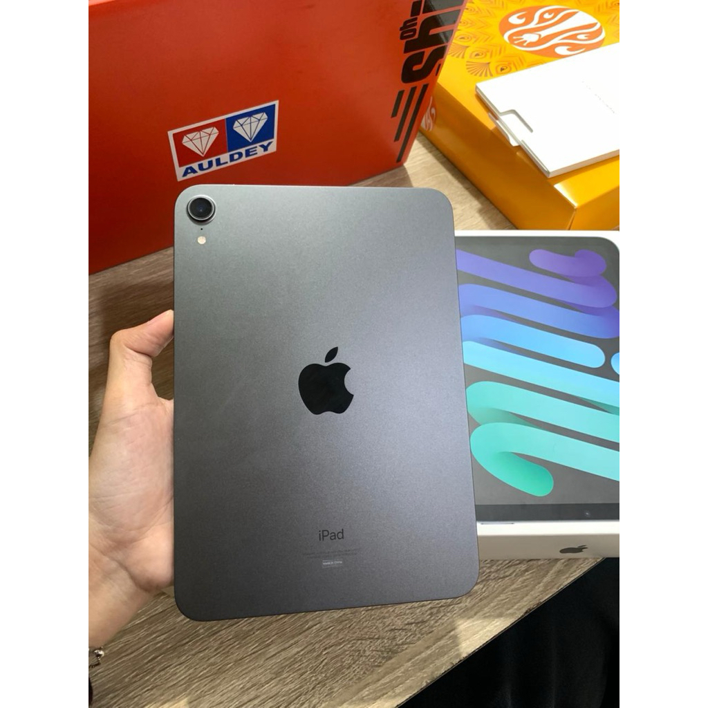 Ipad mini 6 64gb Ibox PA/A fullset  Kondisi fisik 96% mulus  Ada lecet pemakaian bekas