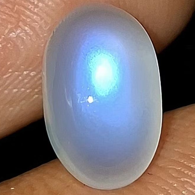 Natural Moonstone Ceylon Biduri Bulan 2,95 ct 10x6,5mm NTD Blue Sheen Ceylon Srilanka