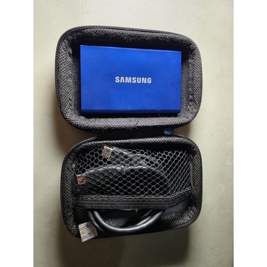 Samsung 1TB Portable SSD T7 Second