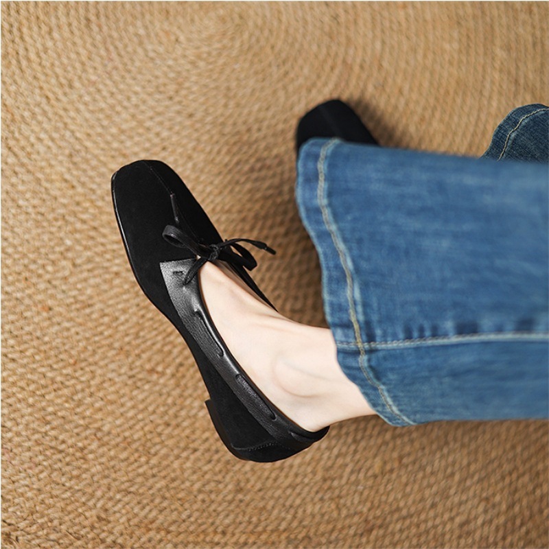 Colette Suede Bow Mary Jane – Sepatu Mary Jane Retro Wanita