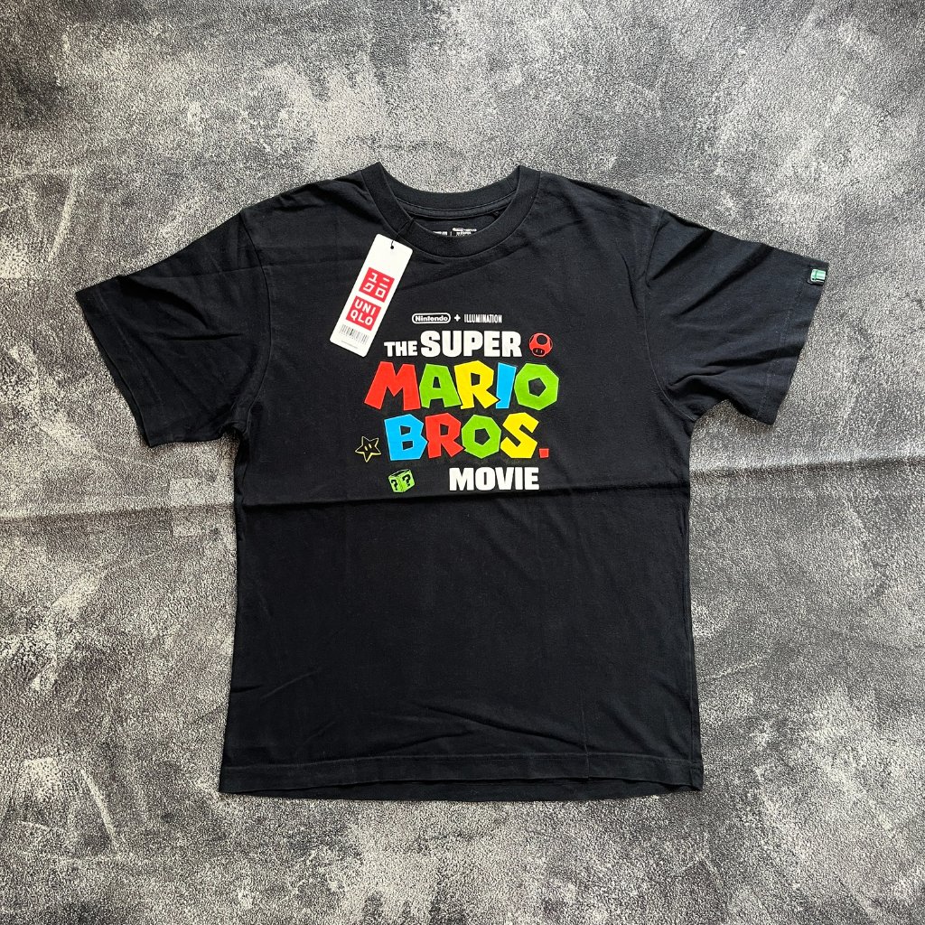 Tshirt Uniqlo UT x Mario Bros Kaos Hitam ukuran S