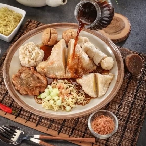 Pempek Asli Palembang / pempek Palembang isi campur