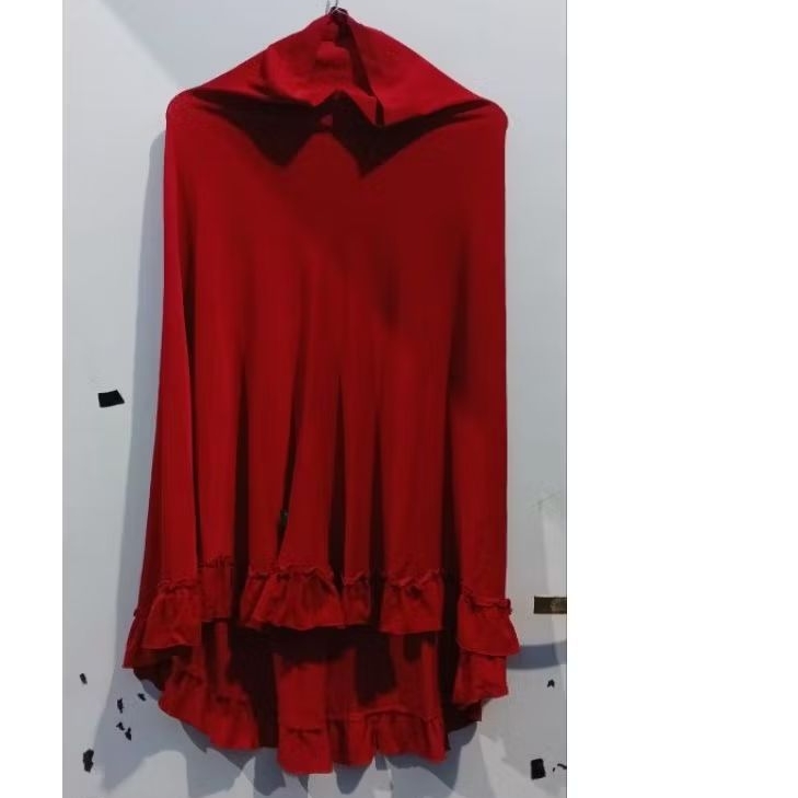 Preloved kerudung/khimar merah nonpad bahan jersey