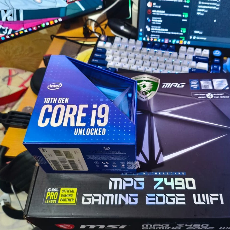 Paket Intel Core i9-10900K(iGPU) + MSi MPG Z490 Gaming Edge Wifi