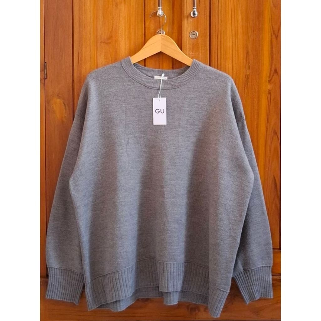 GU Sweater Oversized Grey