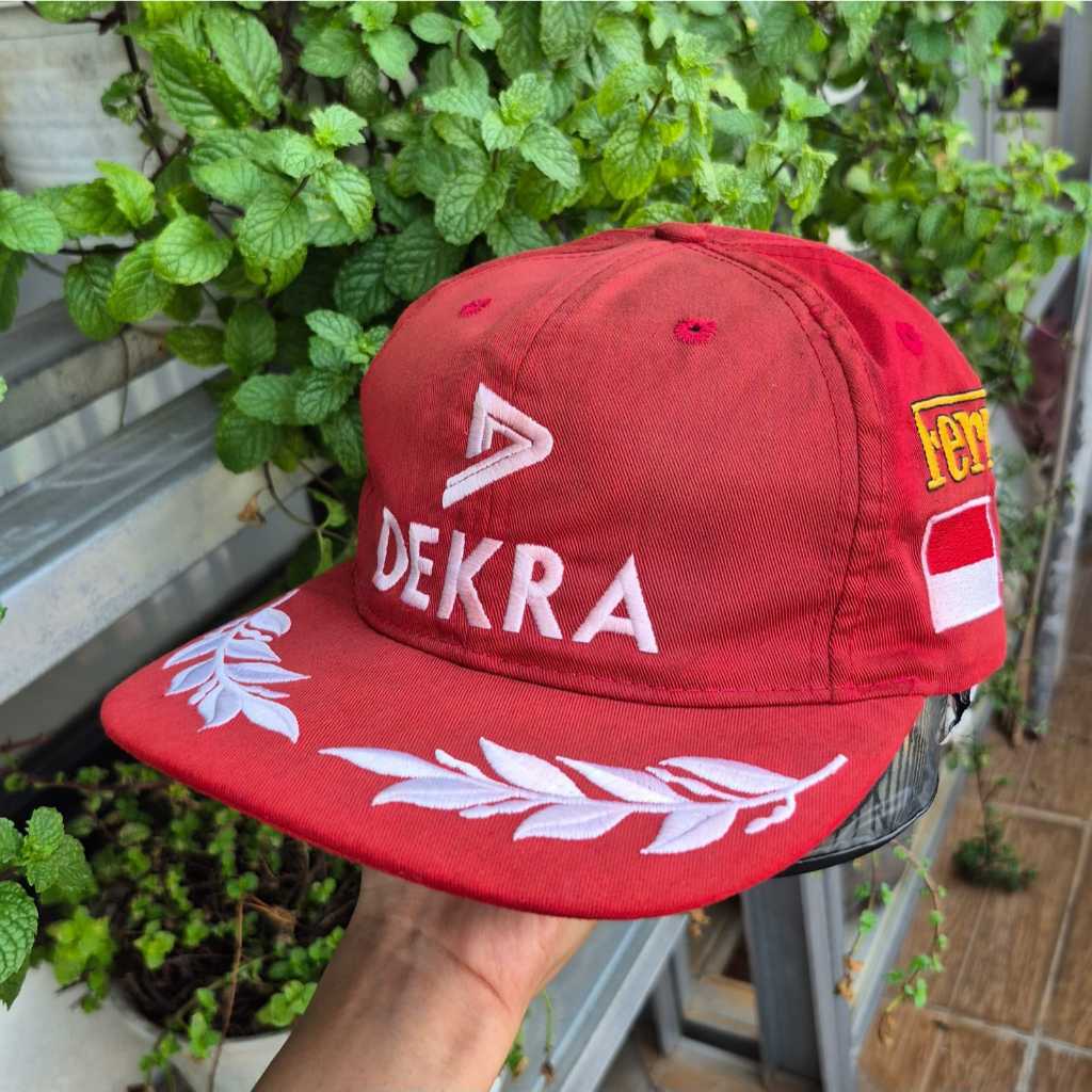 Topi Vintage F1 DEKRA 90s Michael Schumacher Merah Repaint