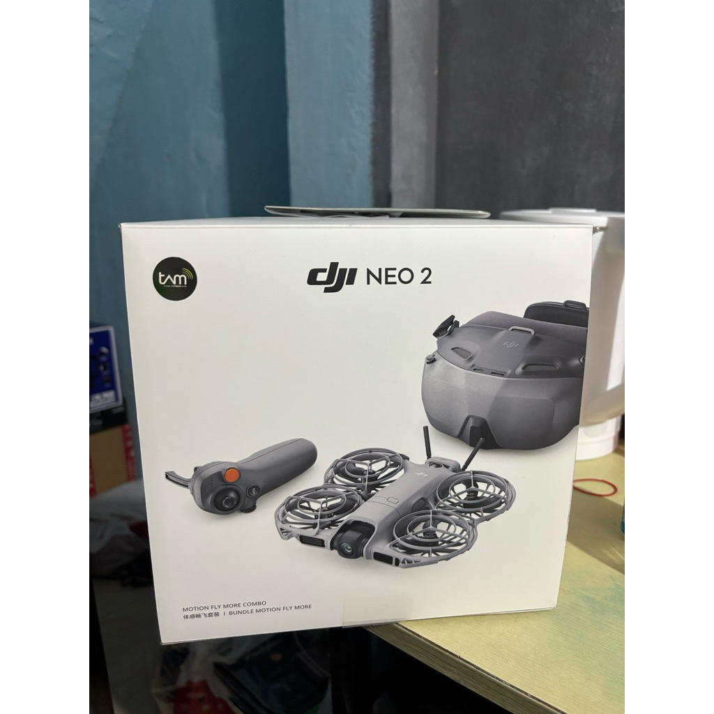 Drone DJI NEO 2 Motion Fly More Combo dengan VR Goggles dan Remote Controller