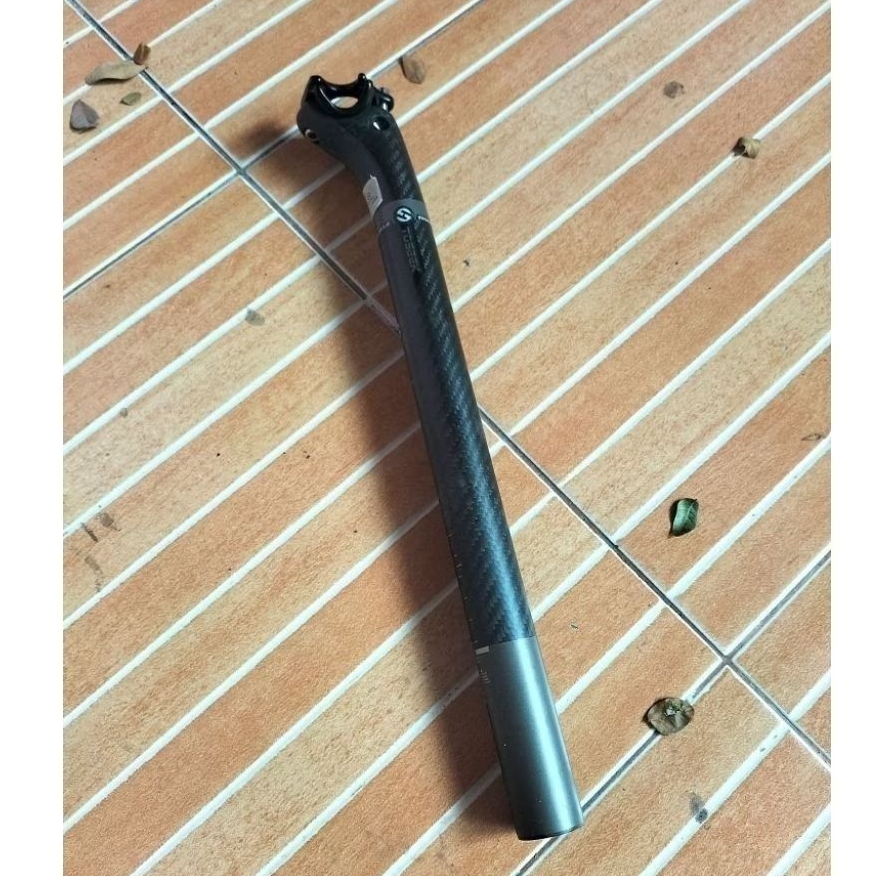 Seatpost Toseek Carbon 31.6 kuat ringan