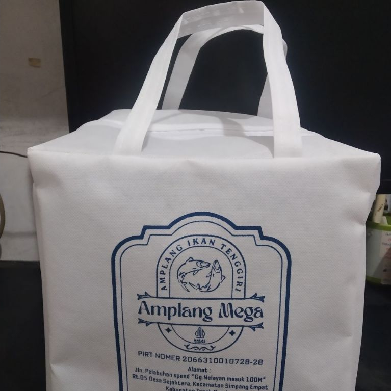 tas resleting sablon/goodiebag /tas souvenir/ tas syukuran /tas wisuda /tas bingkisan /hampers /tas 