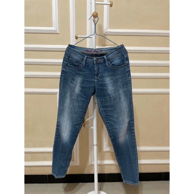 Celana Jeans Wanita Preloved Merk Corniche Sz M