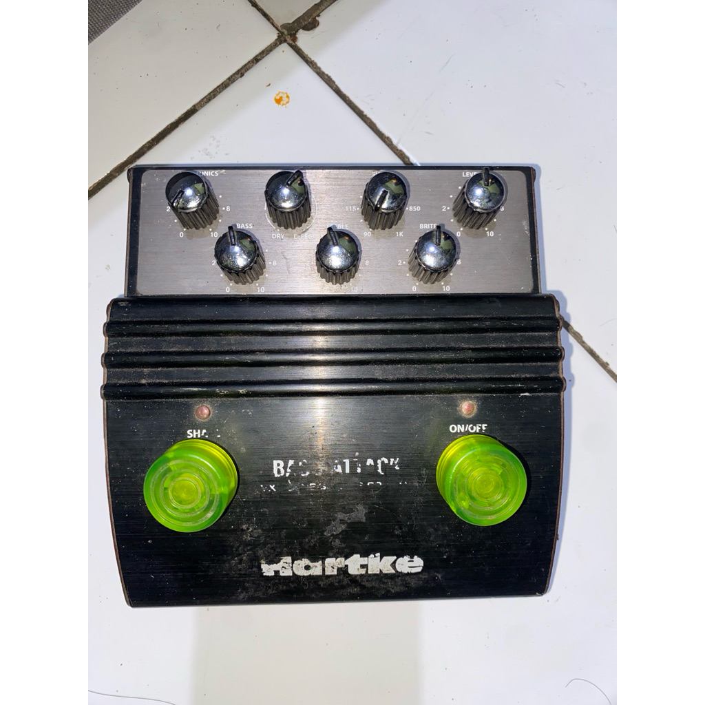 HARTKE BASS ATTACK
