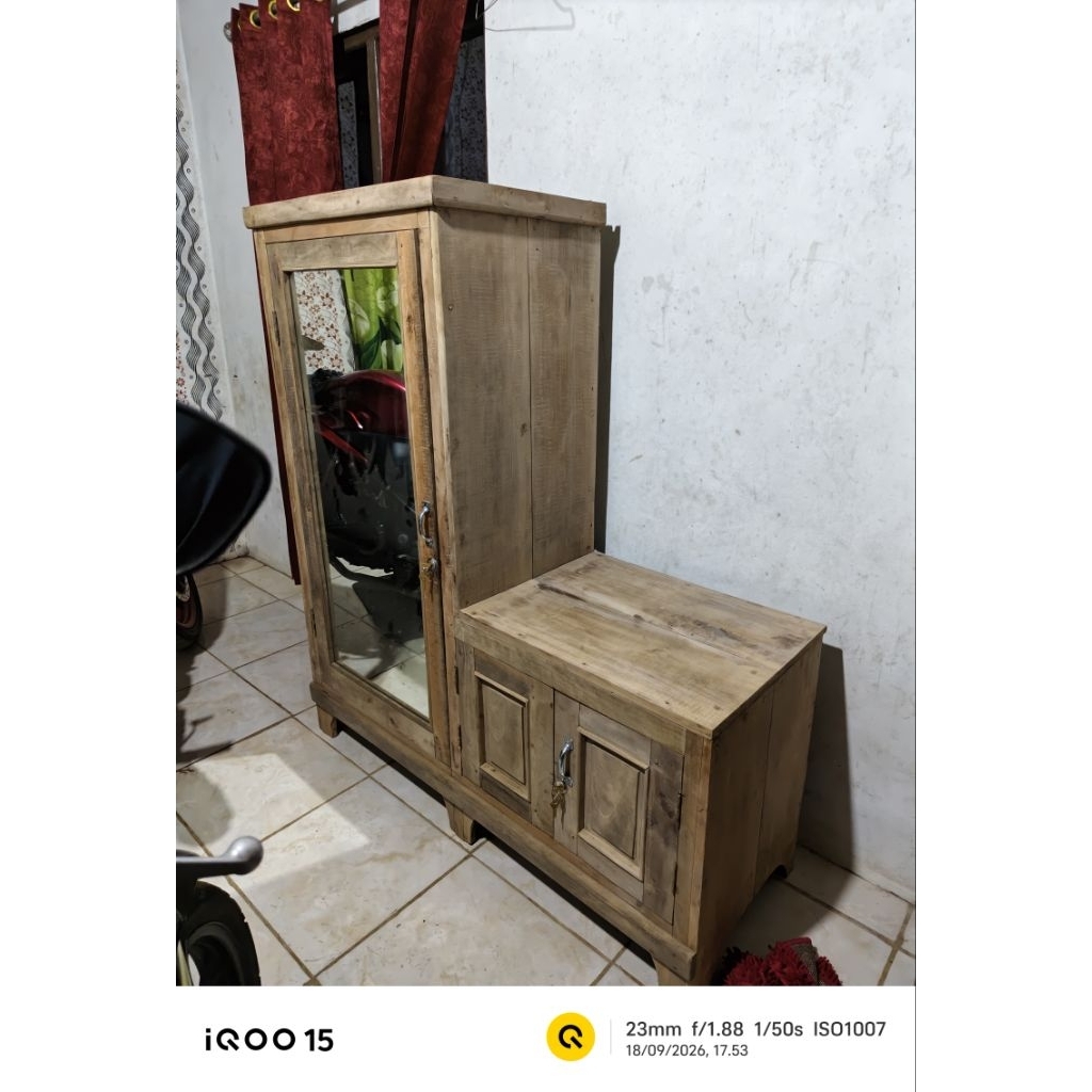 Lemari Kitchen Set Minimalis Kayu Jati Custom Finishing / Kitchen Set Kayu Jati