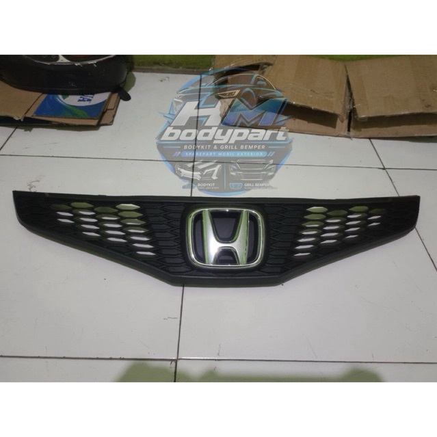 GRILL BEMPER DEPAN HONDA JAZZ 2009 TYPE S