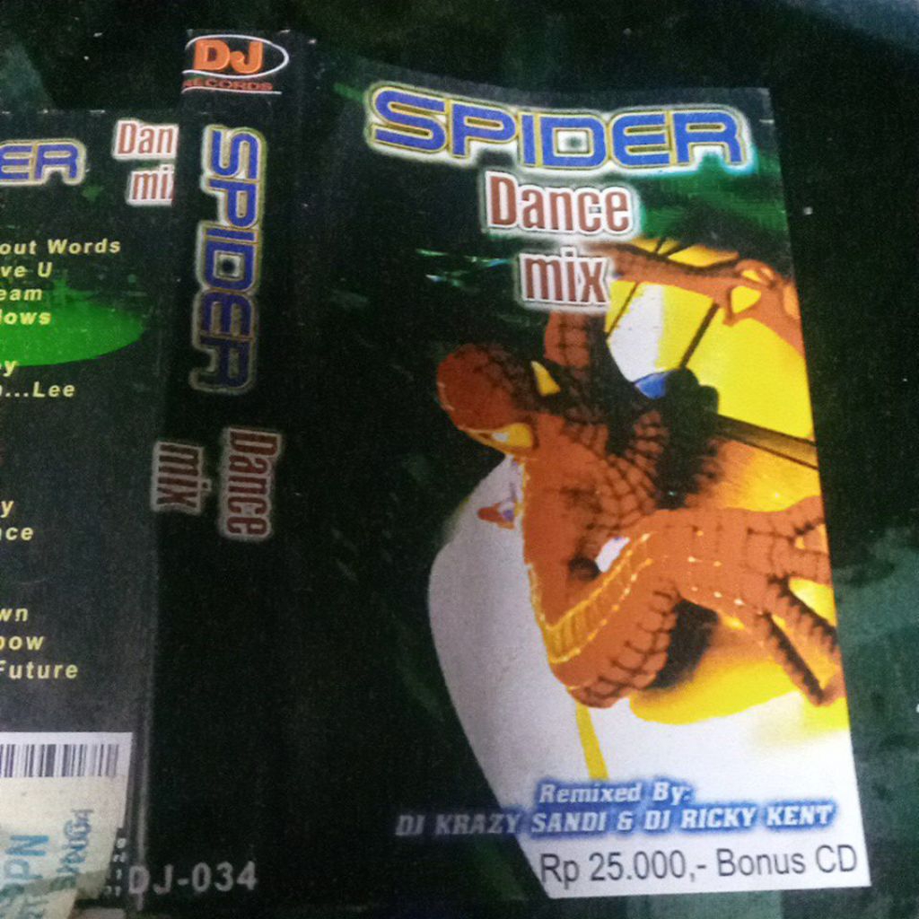 kaset pita SPIDER DANCE MIX X092