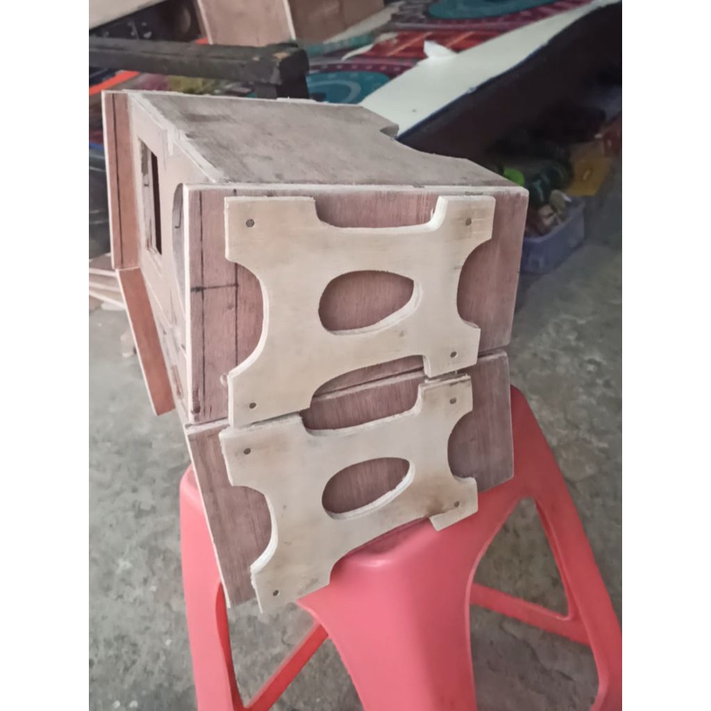 Box Line Array 6inch Bahan Semi Meranti 12mm Cocok Buat speaker middle lantanh, gratis breket