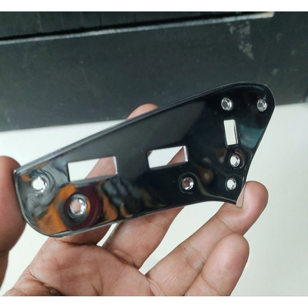 plate Control electrik gitar Model fender Jaguar
