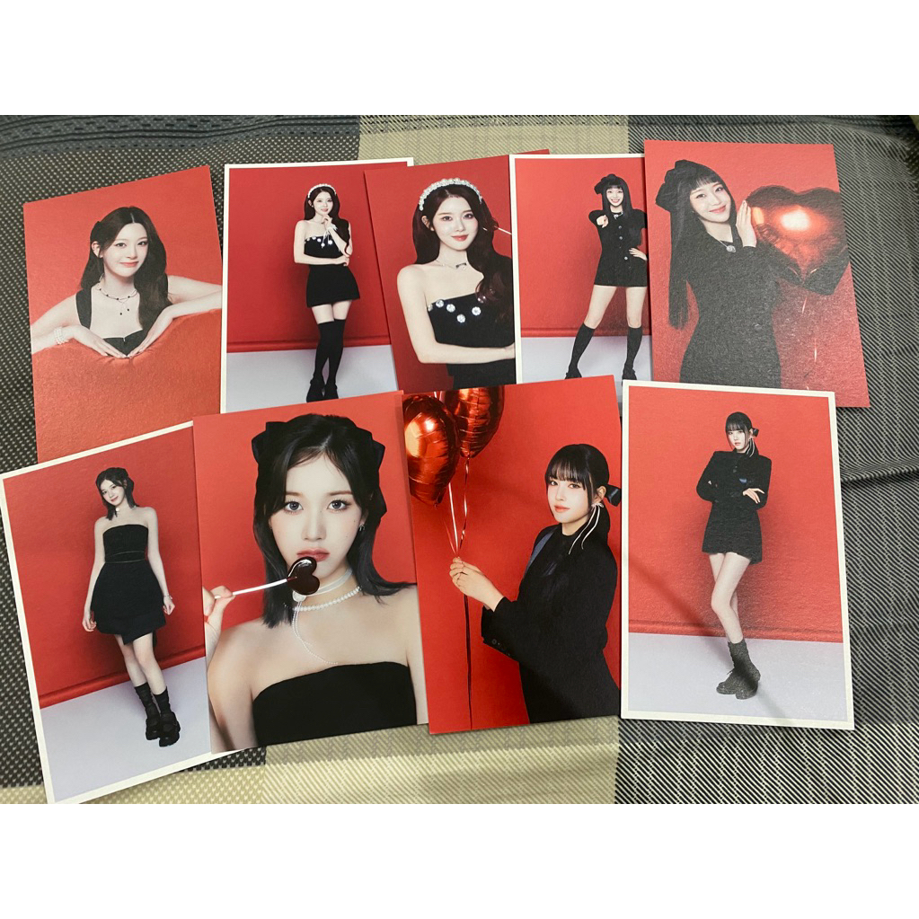 

STAYC STAYTUNED Postcard