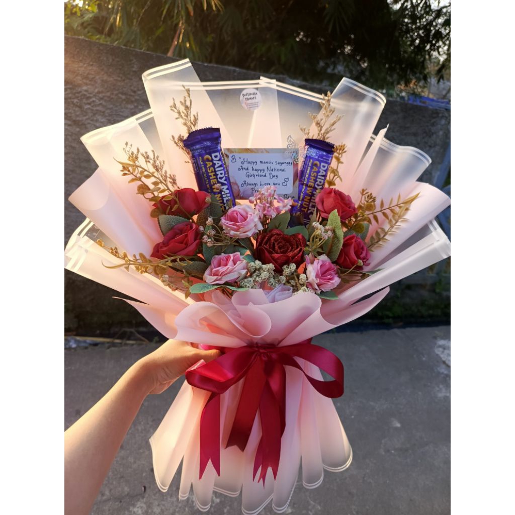 Buket Bunga dan Coklat