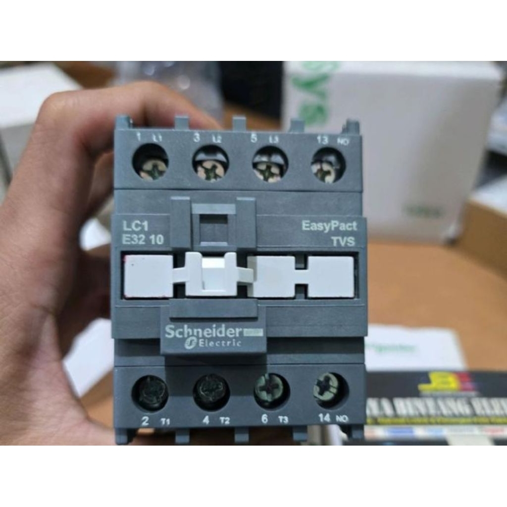 KONTAKTOR/CONTACTOR SCHNEIDER LC1E3210M7 220V/LC1E3210M7 SCHNEIDER ORIGINAL