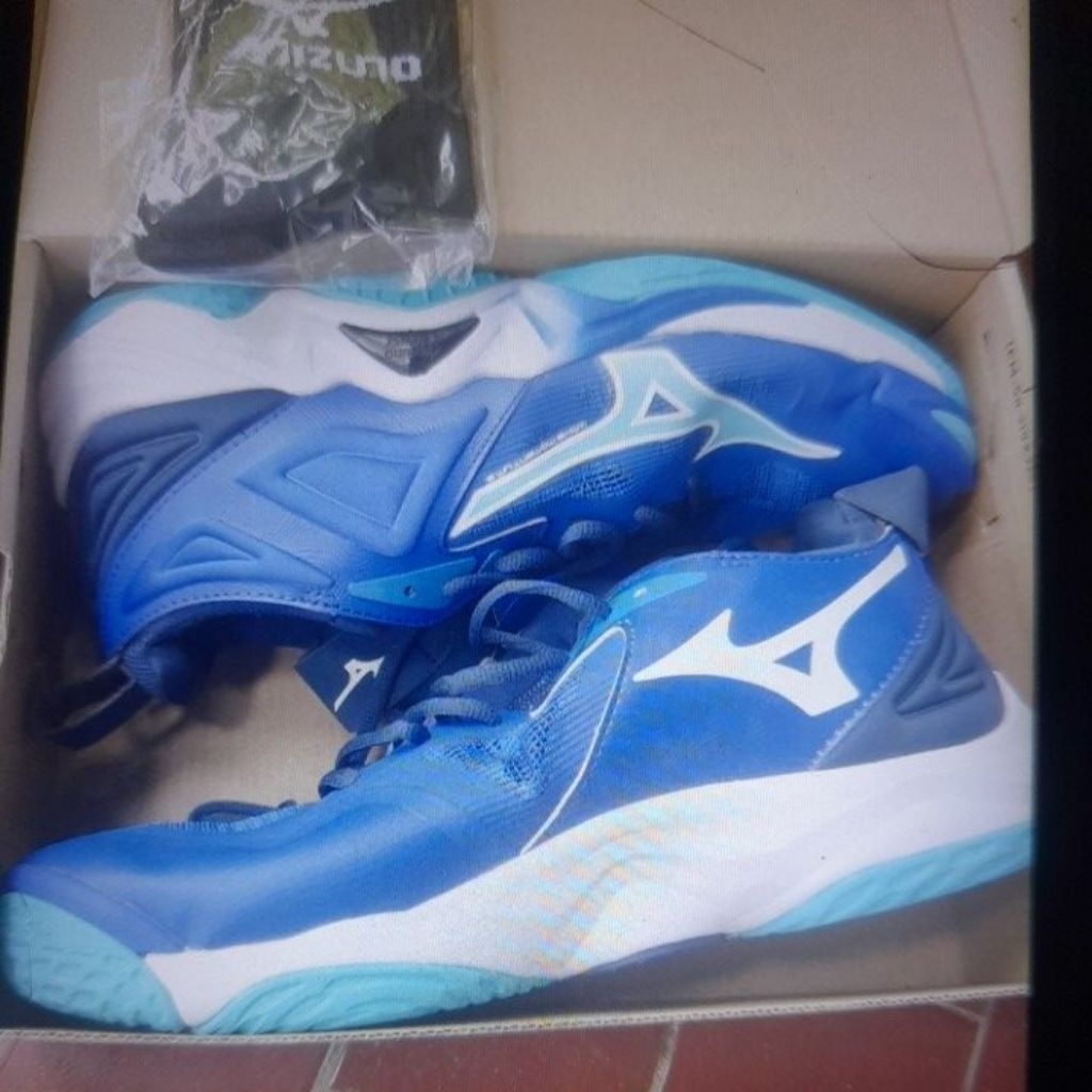 sepatu mizuno second