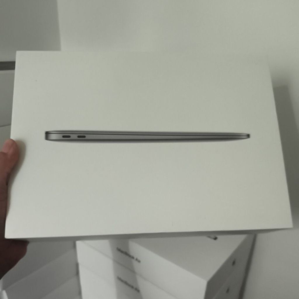 

Kotak box dus Maackbook Air M1 13 inci 2021