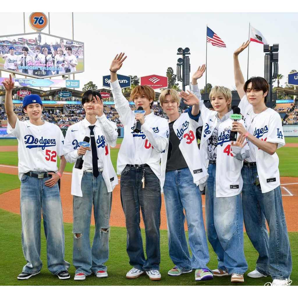 Jersey Baseball Riize x Dodgers Outerwear White - Custom Nama & Nomor
