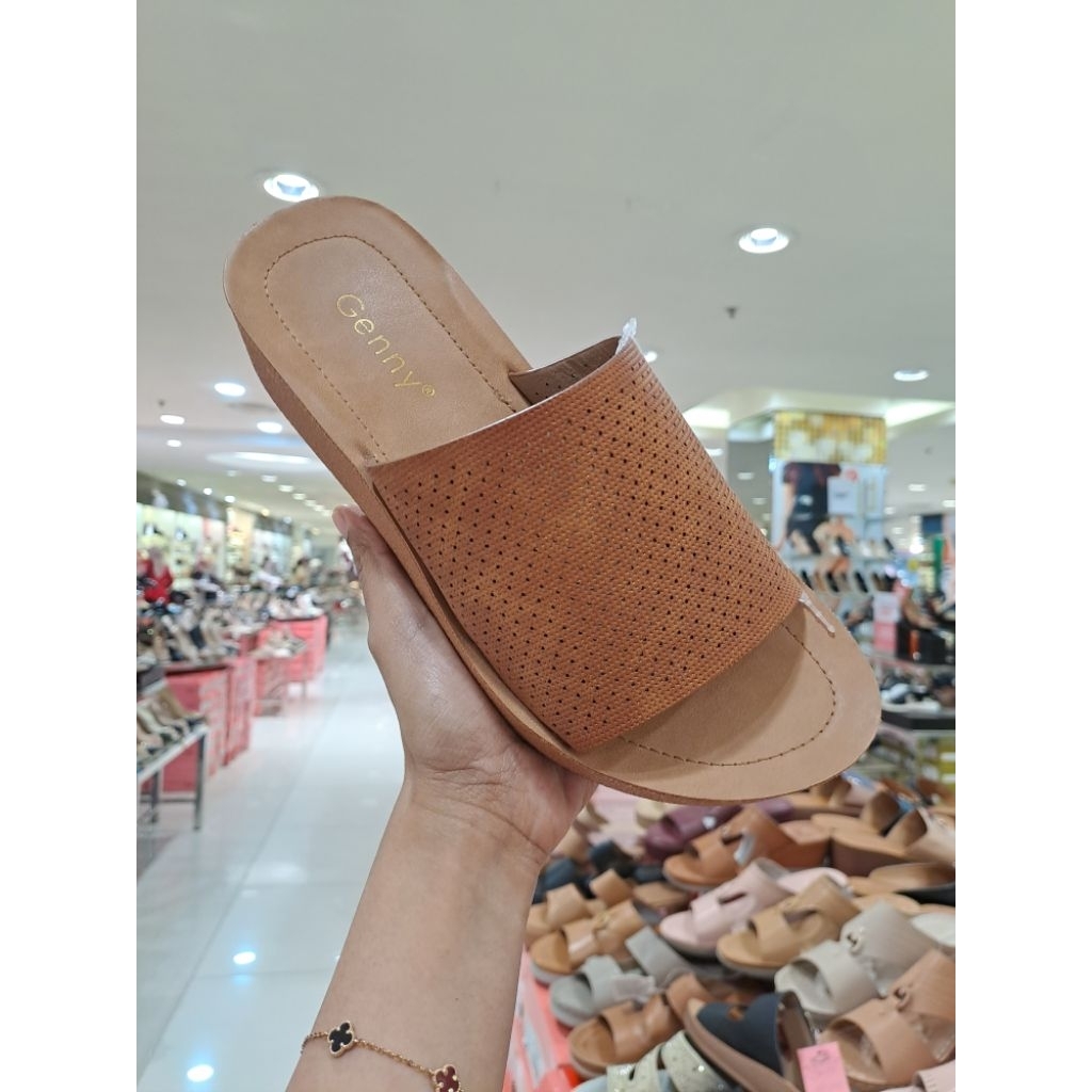 sepatu wanita Genny 100% original by matahari