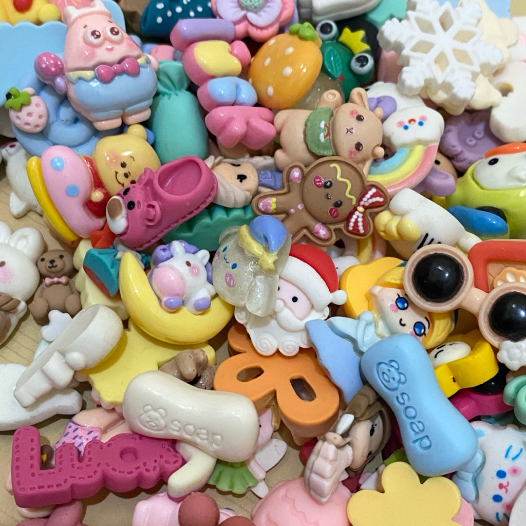 Grosir 50 pcs Clay Resin Karakter Mix Random Murah