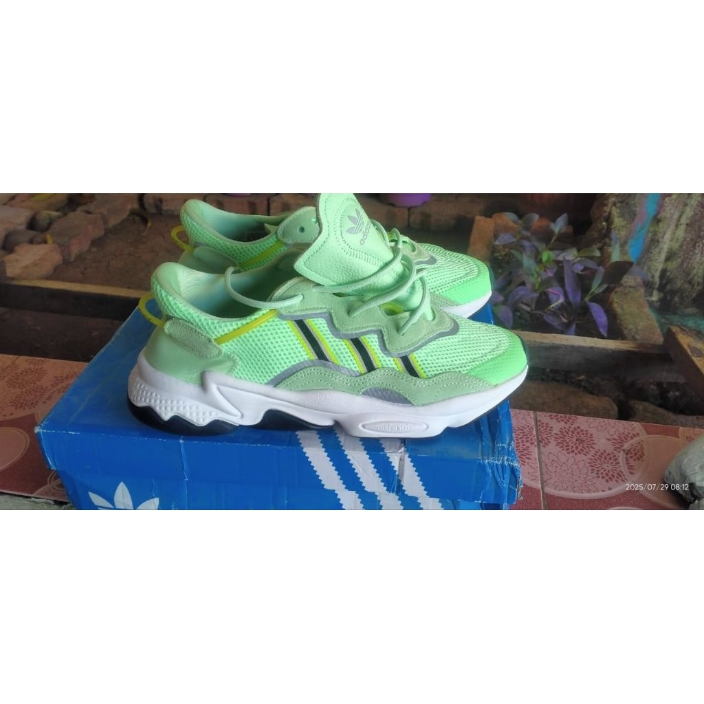 Sepatu_Adidas_Ozweego_Original_