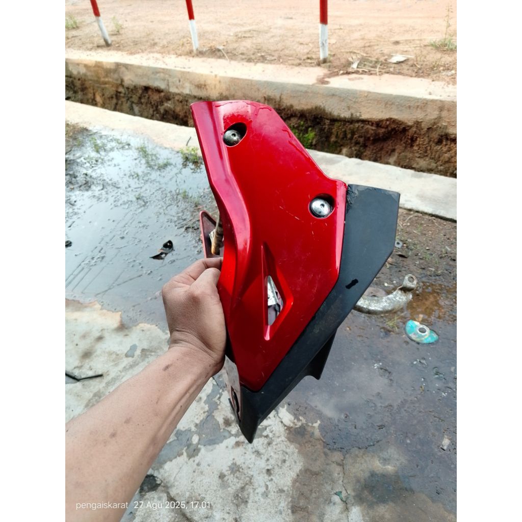 under cover cover mesin bawah Yamaha Vixion Vixion r original bekas