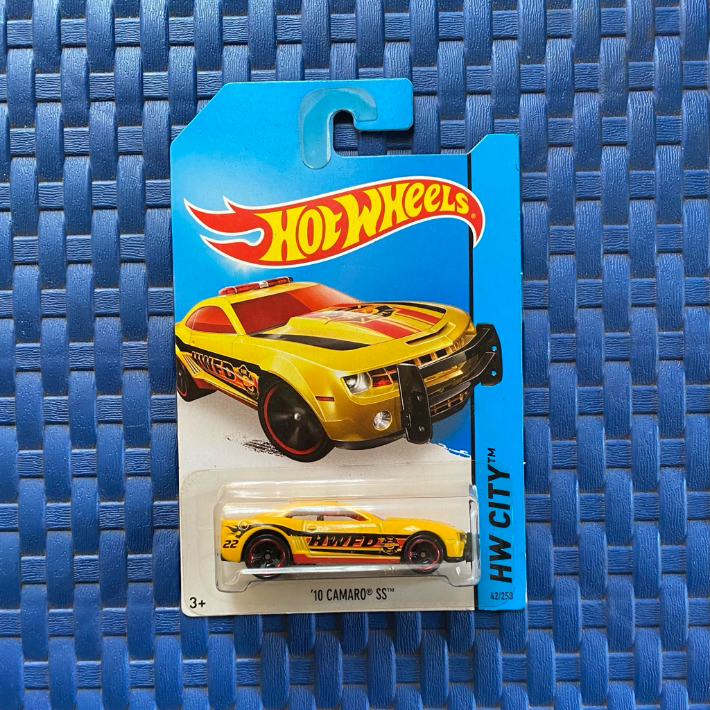 Hot Wheels 10 Camaro SS bukan civic Nissan