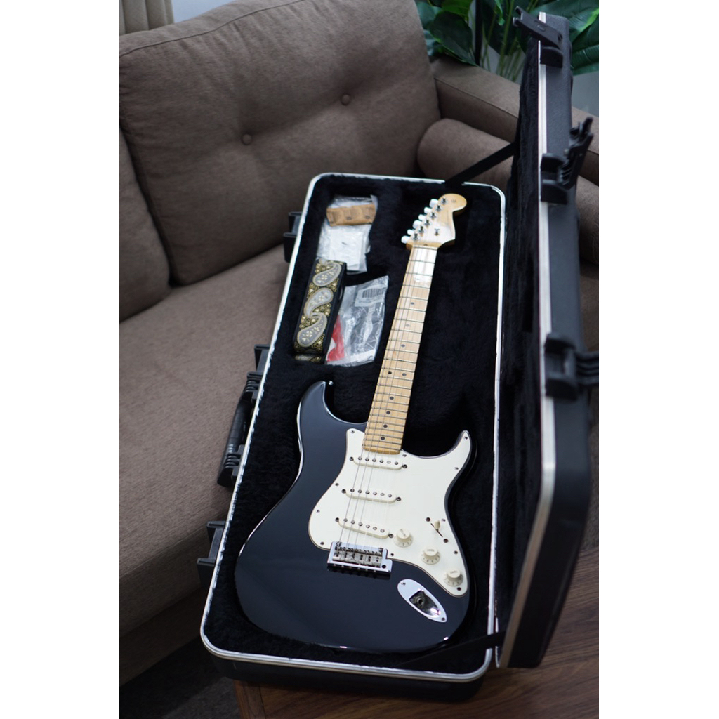 Gitar Fender Stratocaster American Standard made ini USA