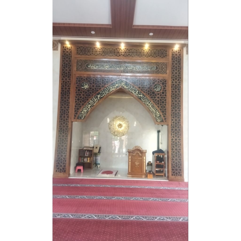 Mihrab Masjid dan Mushola Bahan Kayu Jati Solid