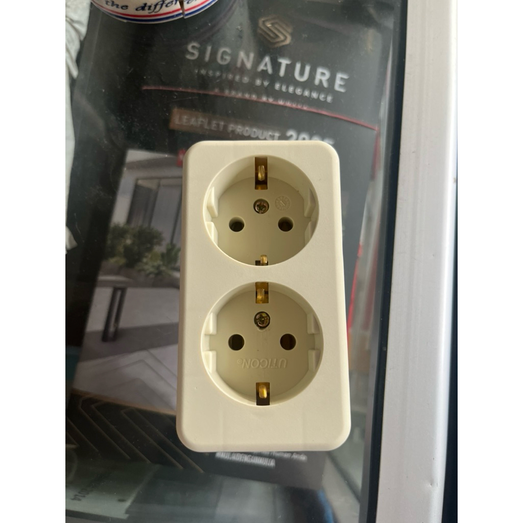 Stop Kontak Uticon Original – Colokan Listrik / Terminal Kabel – 1 Lubang / 3 Lubang / 4 Lubang