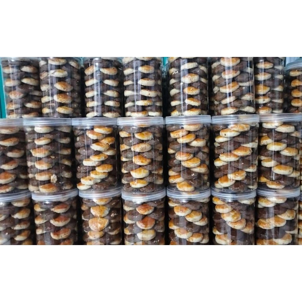 

KUE KACANG MINI MIX 400GR