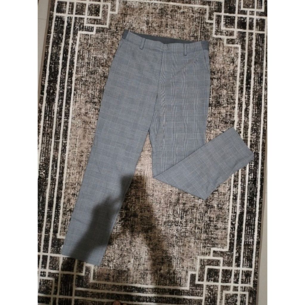 Uniqlo Gray Plaid Pants