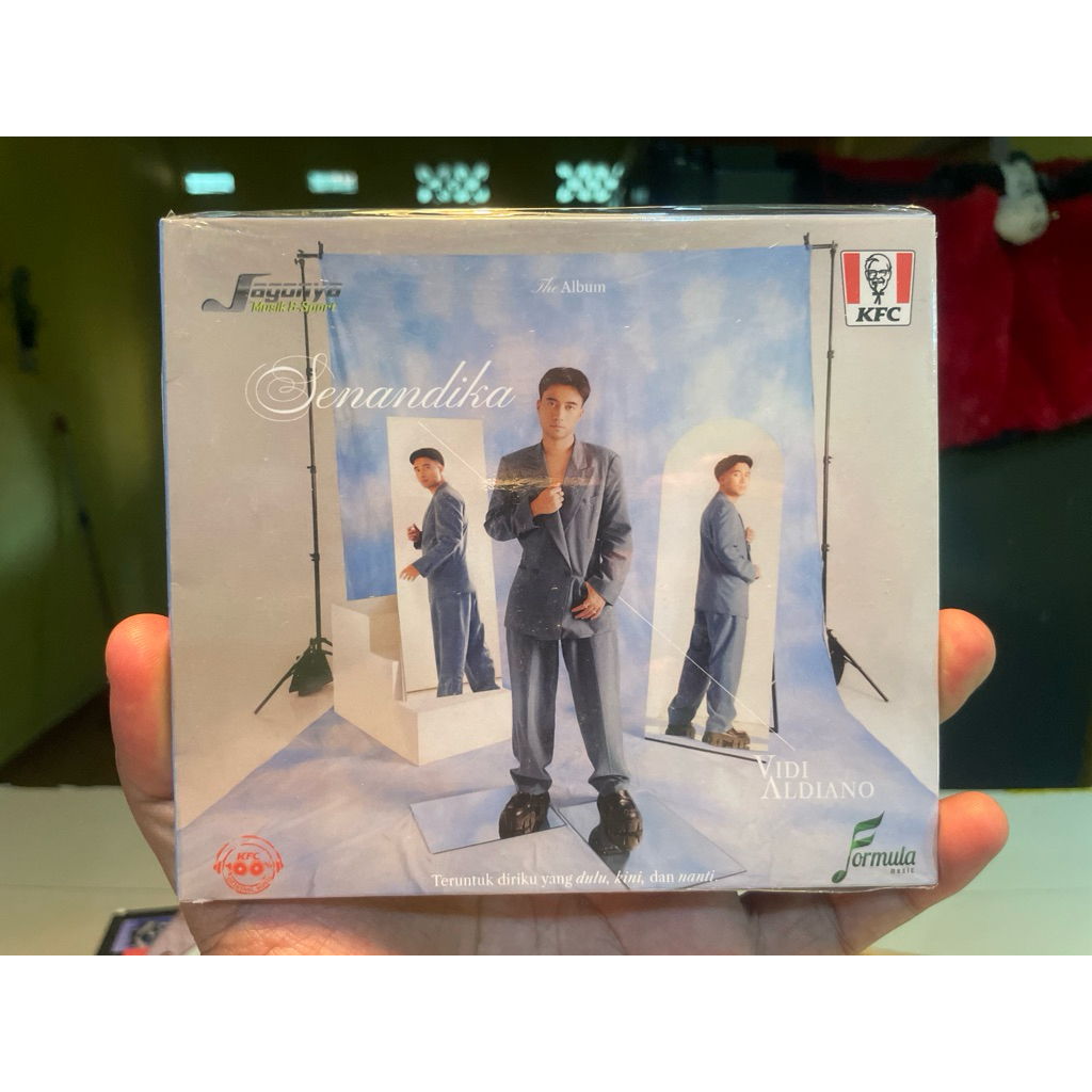 CD KFC Vidi Aldiano - Senandika
