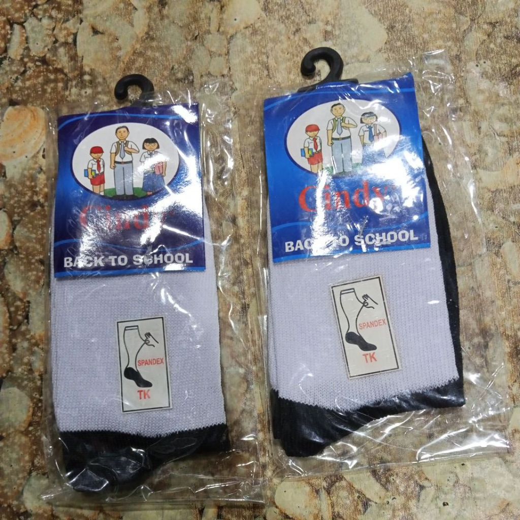 KAOS KAKI SEKOLAH TK HITAM PUTIH MERK CINDY