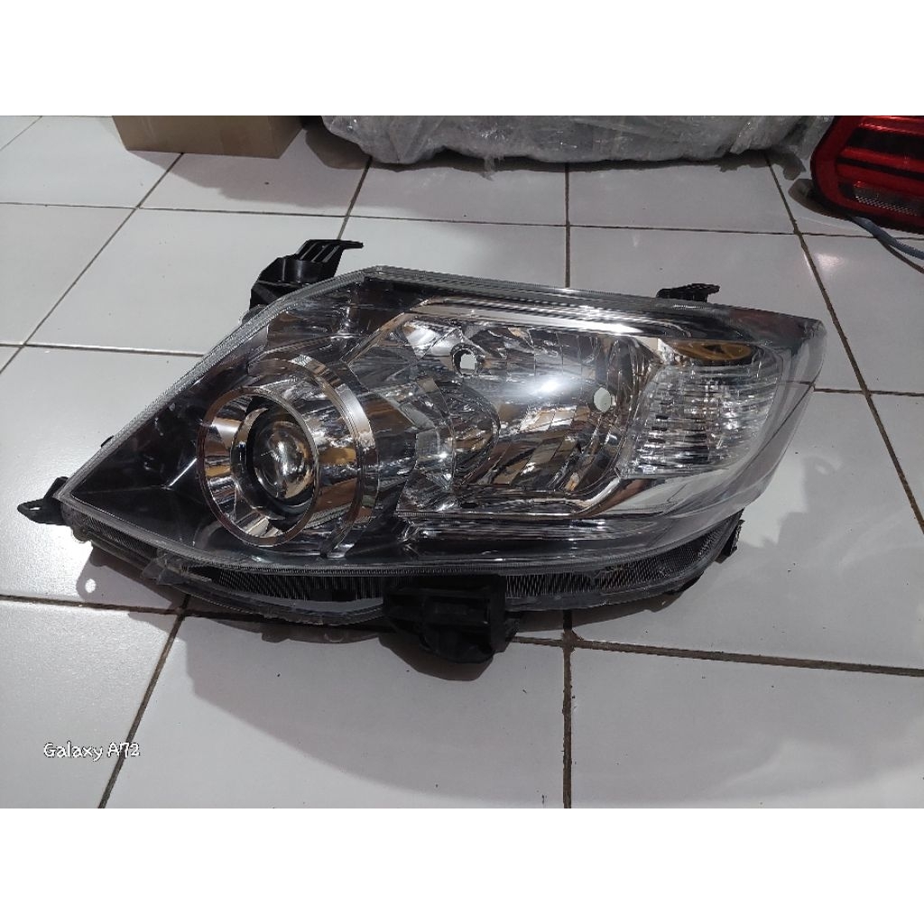 Headlamp Toyota Fortuner Grand 2015 Kiri