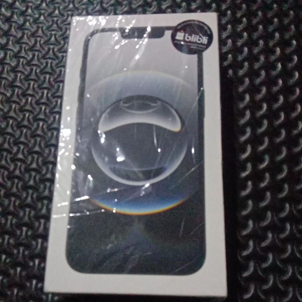 iPhone 16e 128gb hitam