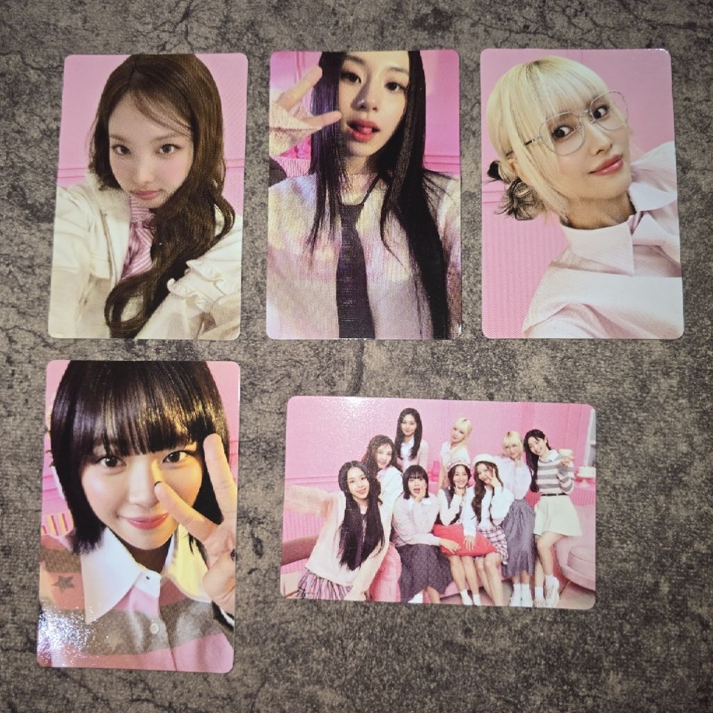 Photocard Twice Nayeon Jeongyeon Momo Chaeyoung  x Richeese Strawberry