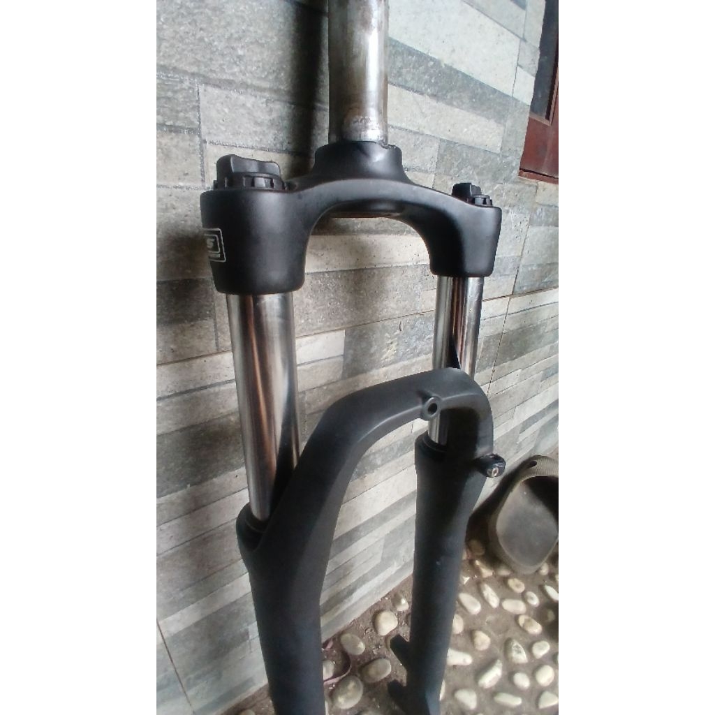 fork suntour xcm 27.5 lepasan polygon cascade 4