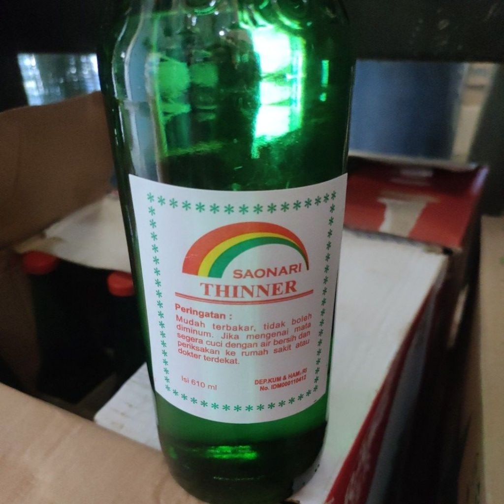 Thinner botol / tiner pengering campuran cat