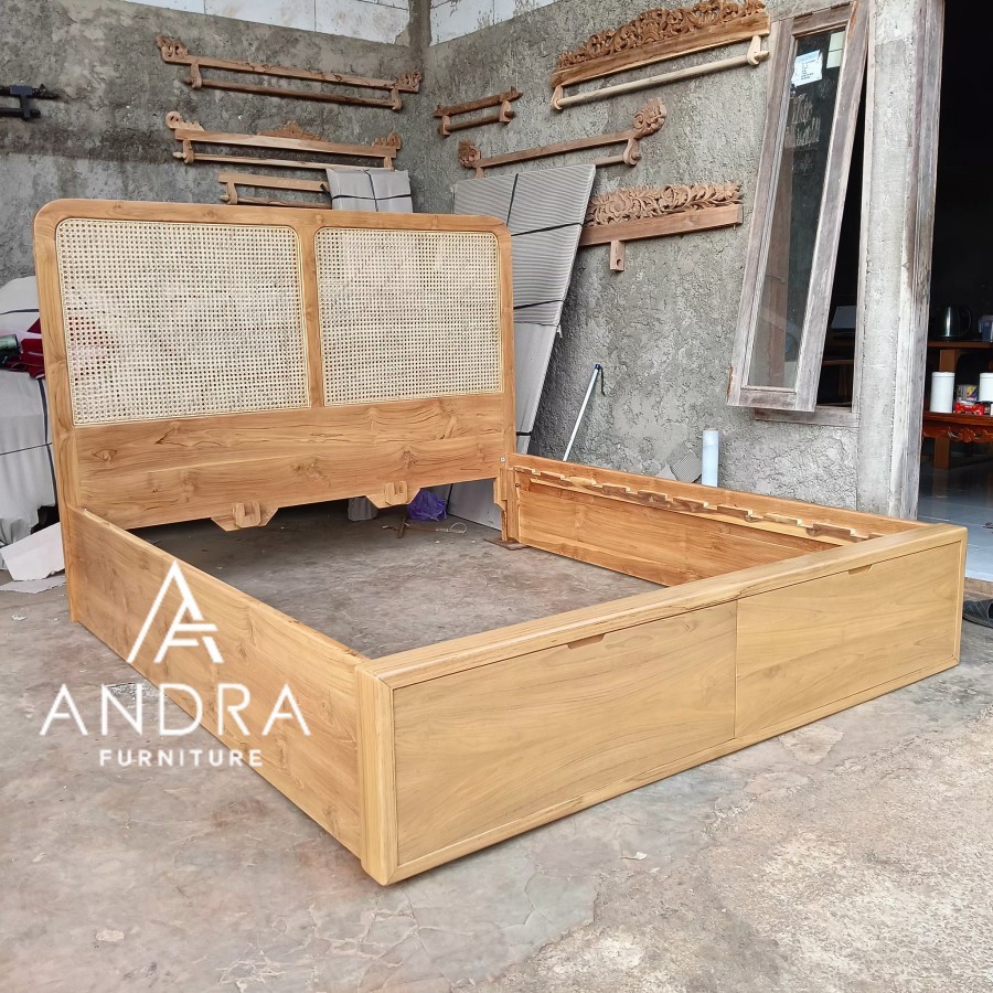 Dipan Rotan Minimalis, Divan Headboard Rotan 2 Laci Papan Nutup Bahan Kayu Jati