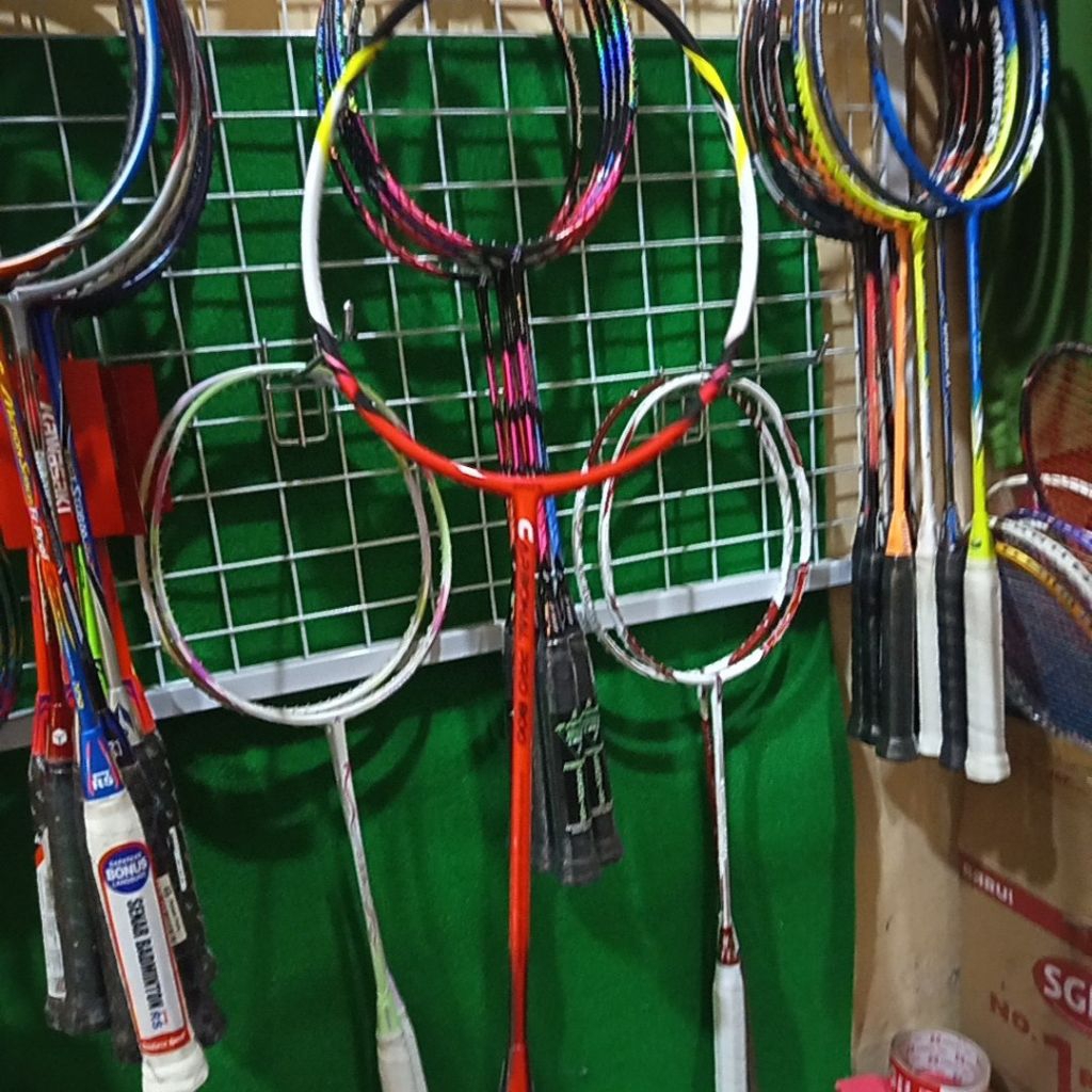 Raket Hiqua arzenik merah